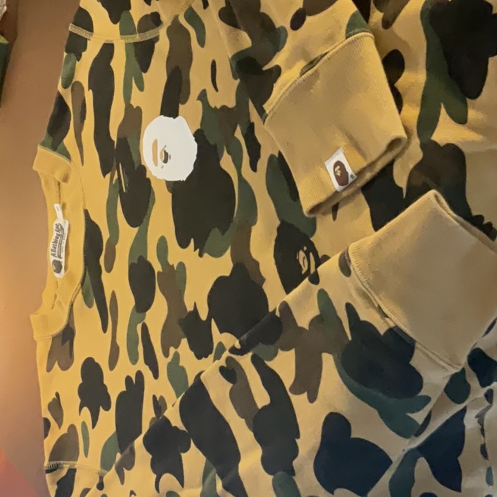 BAPE sweat shirt
